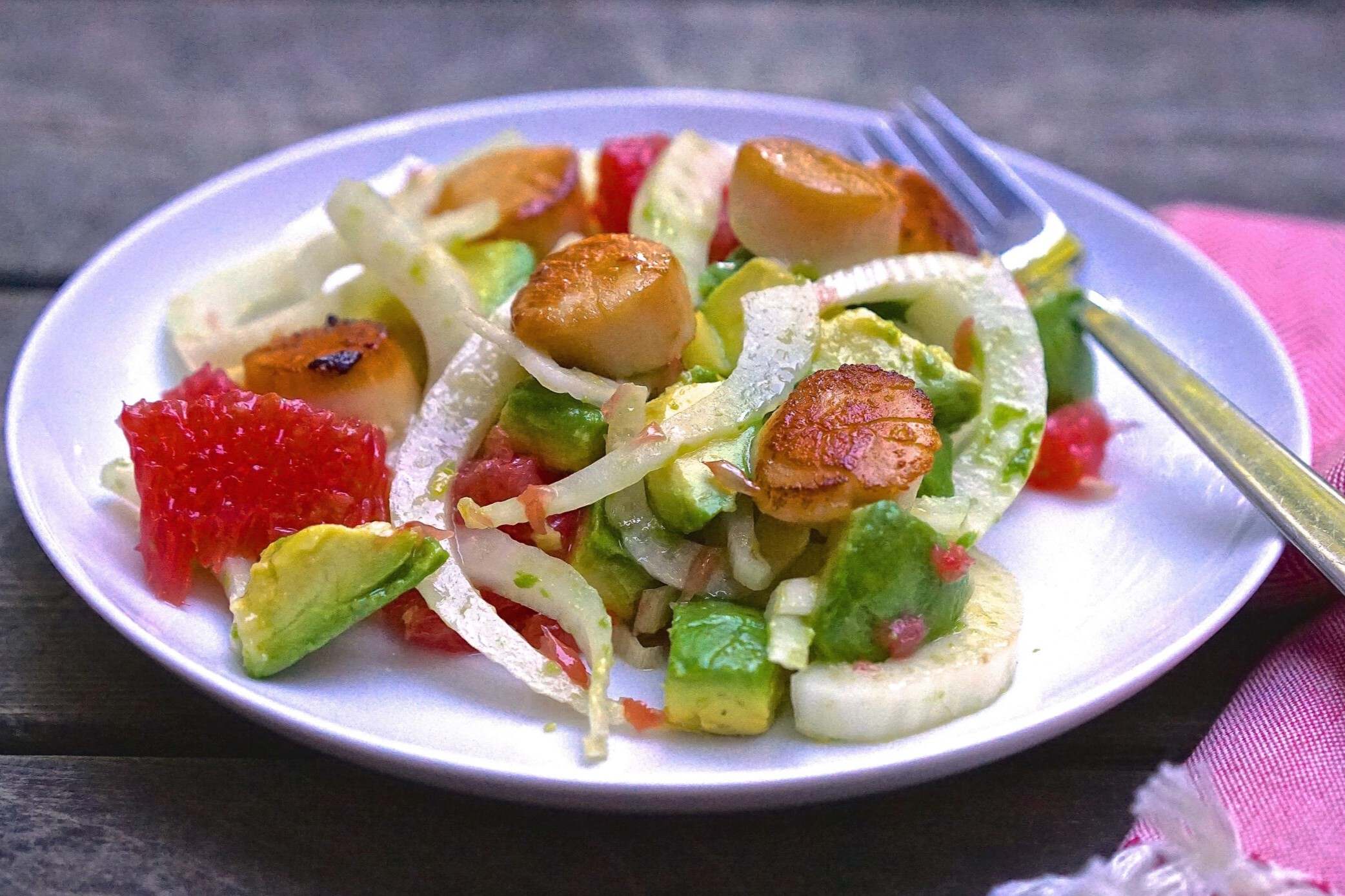 seared-scallops-with-grapefruit-fennel-salad-recipe