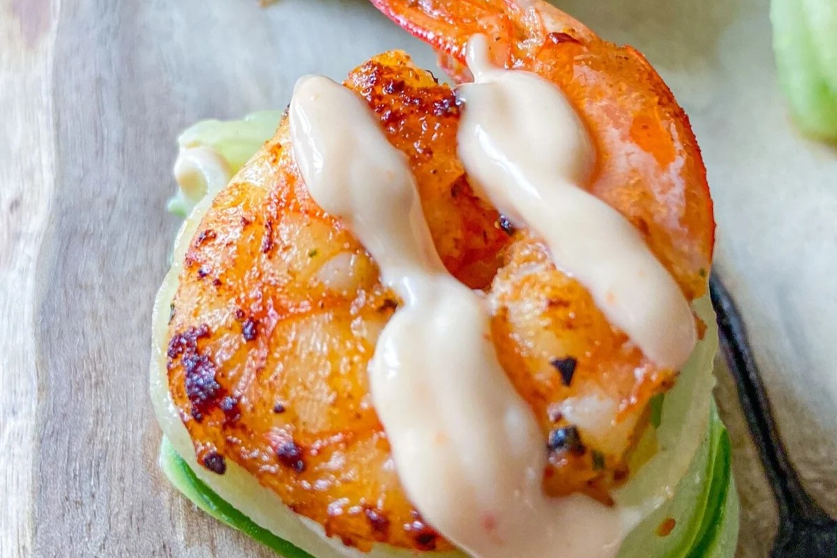 shrimp-and-avocado-tzatziki-pockets-recipe