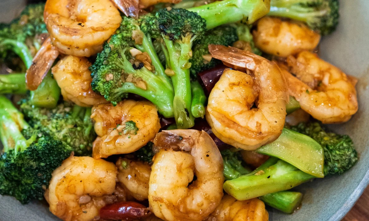 shrimp-with-broccoli-in-garlic-sauce-recipe